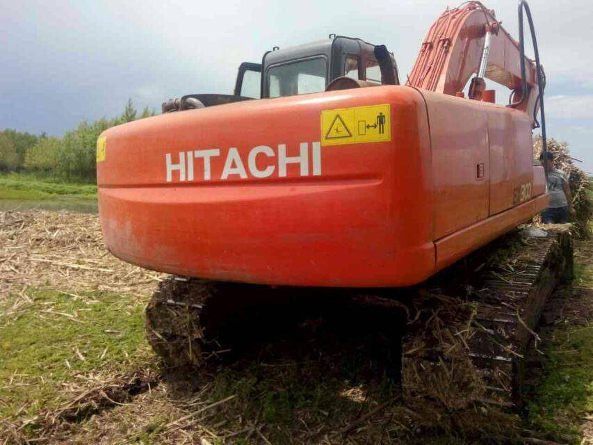 Cum să diagnosticați excavatorul Hitachi ZAXIS120 care merge încet?