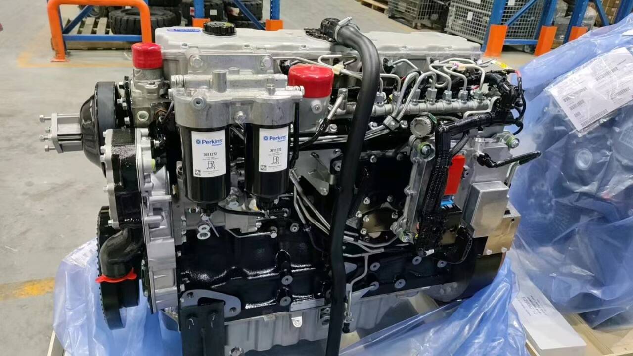 Acum în stoc: motor Perkins C7.1 129KW